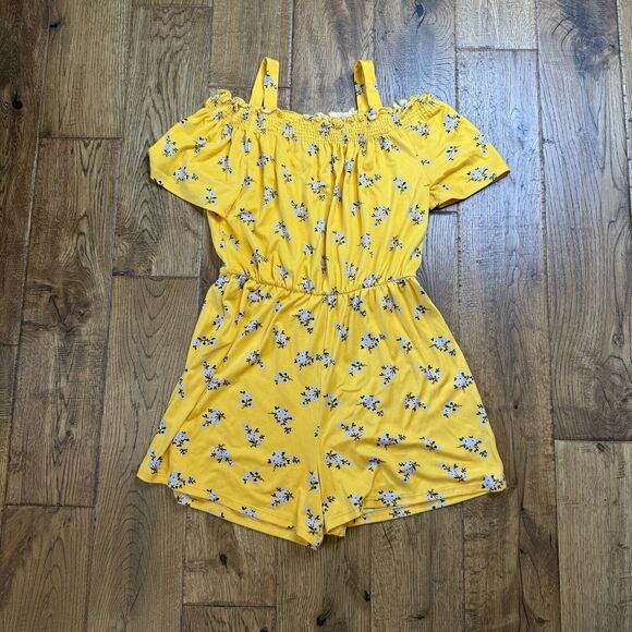 Lot of 9 Girls Size Large 10/12 Clothing Tops, Overalls, Sweater, Pajamas, Swim - Picture 3 of 14